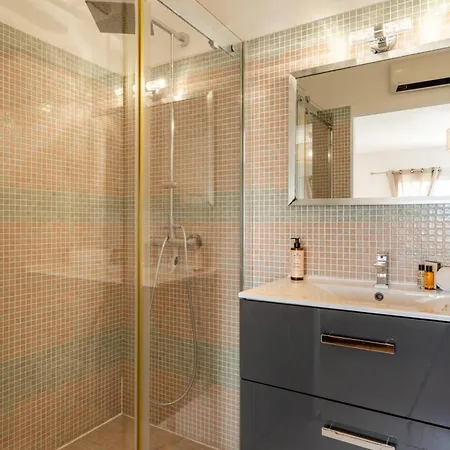 12-guest Private Pool Near Beziers