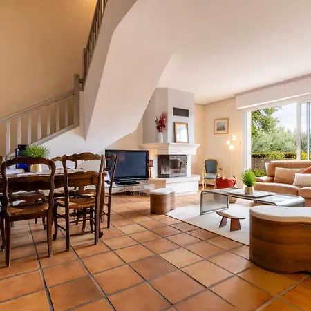12-guest Private Pool Near Beziers Villa